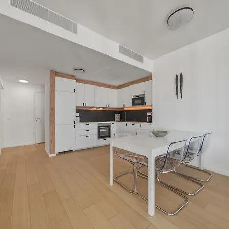 Sky Park Panorama 22nd Floor Free Parking Apartamento Bratislava